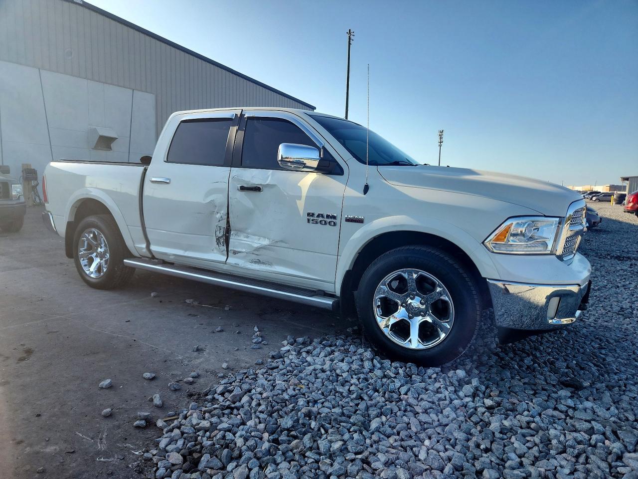 2017 Ram 1500 Laramie - Фото 4