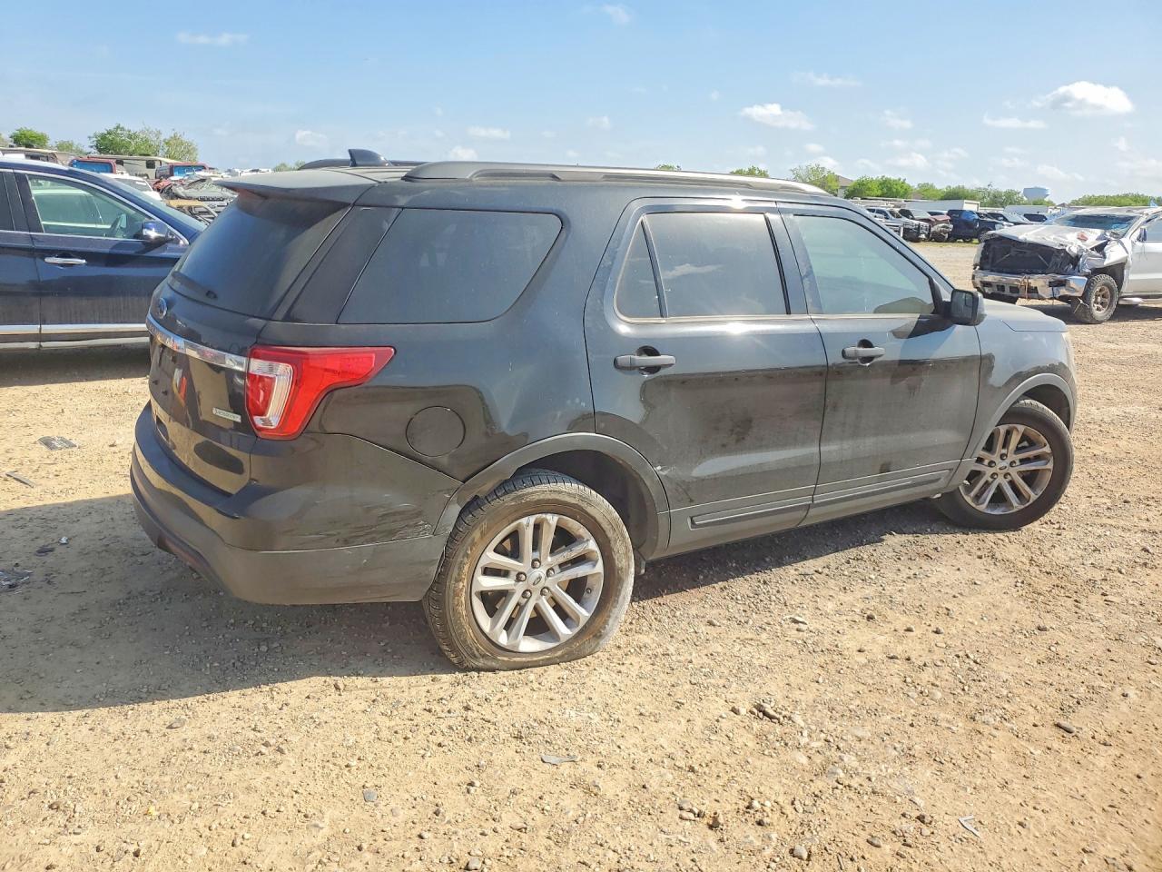 2017 Ford Explore - Image 3