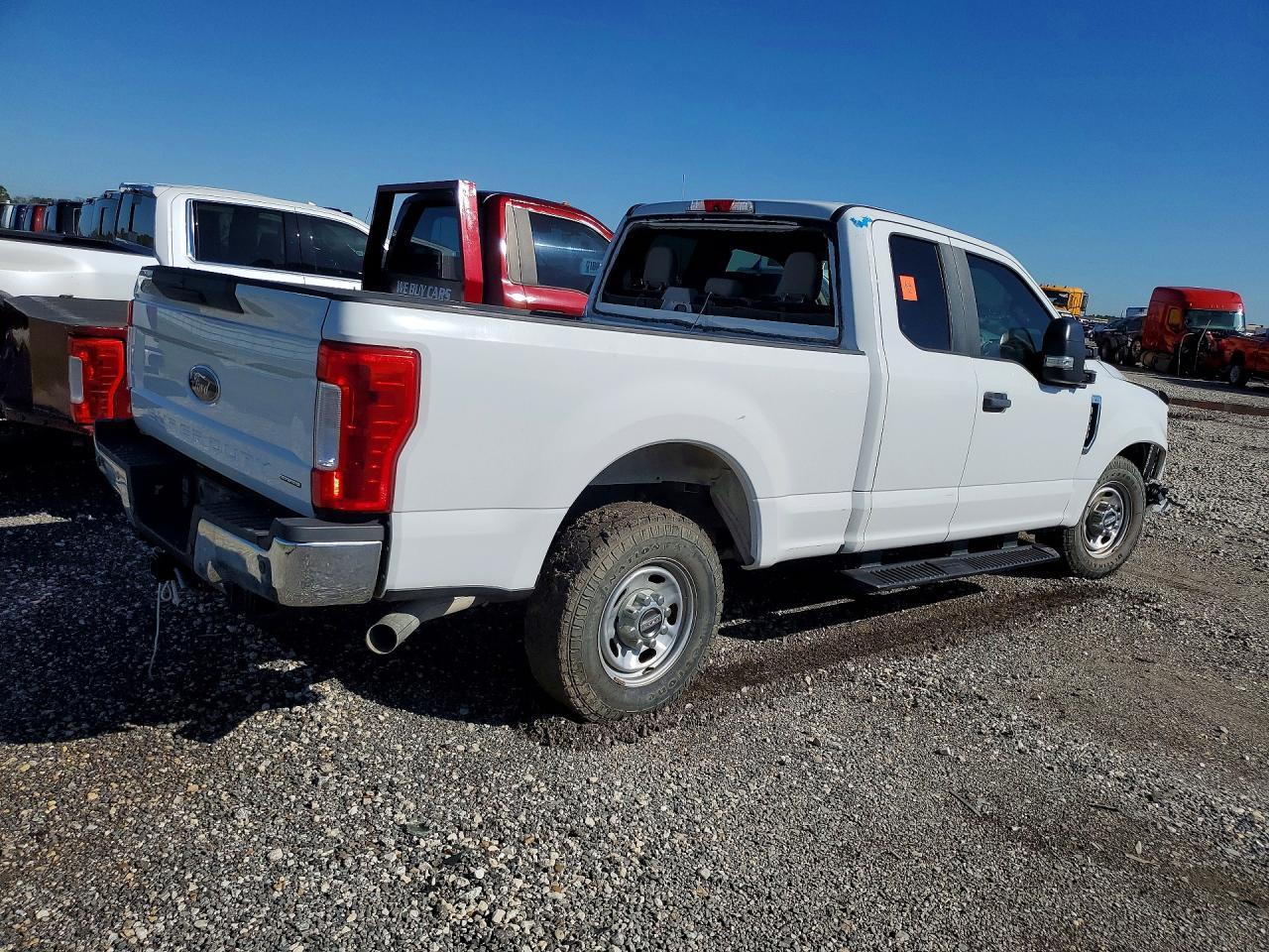 2019 Ford F250 Xl 6.2L V8 Ffv Ext Cab - Image 3