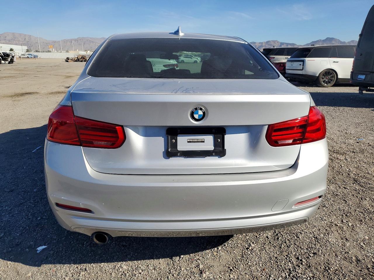 2016 BMW 320 I - Фото 6