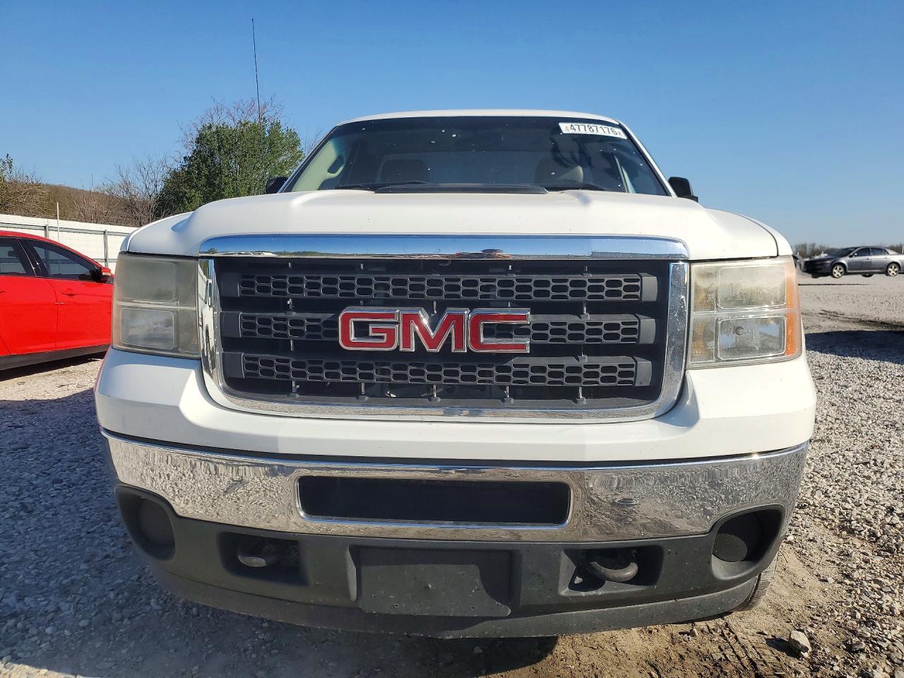 2011 GMC Sierra C2500 Heavy Duty - Image 5