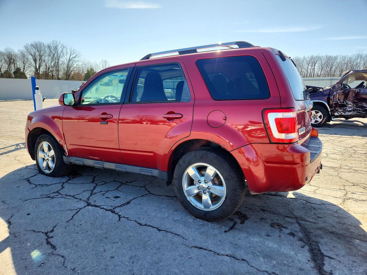 2012 Ford Escape Limited - Фото 2