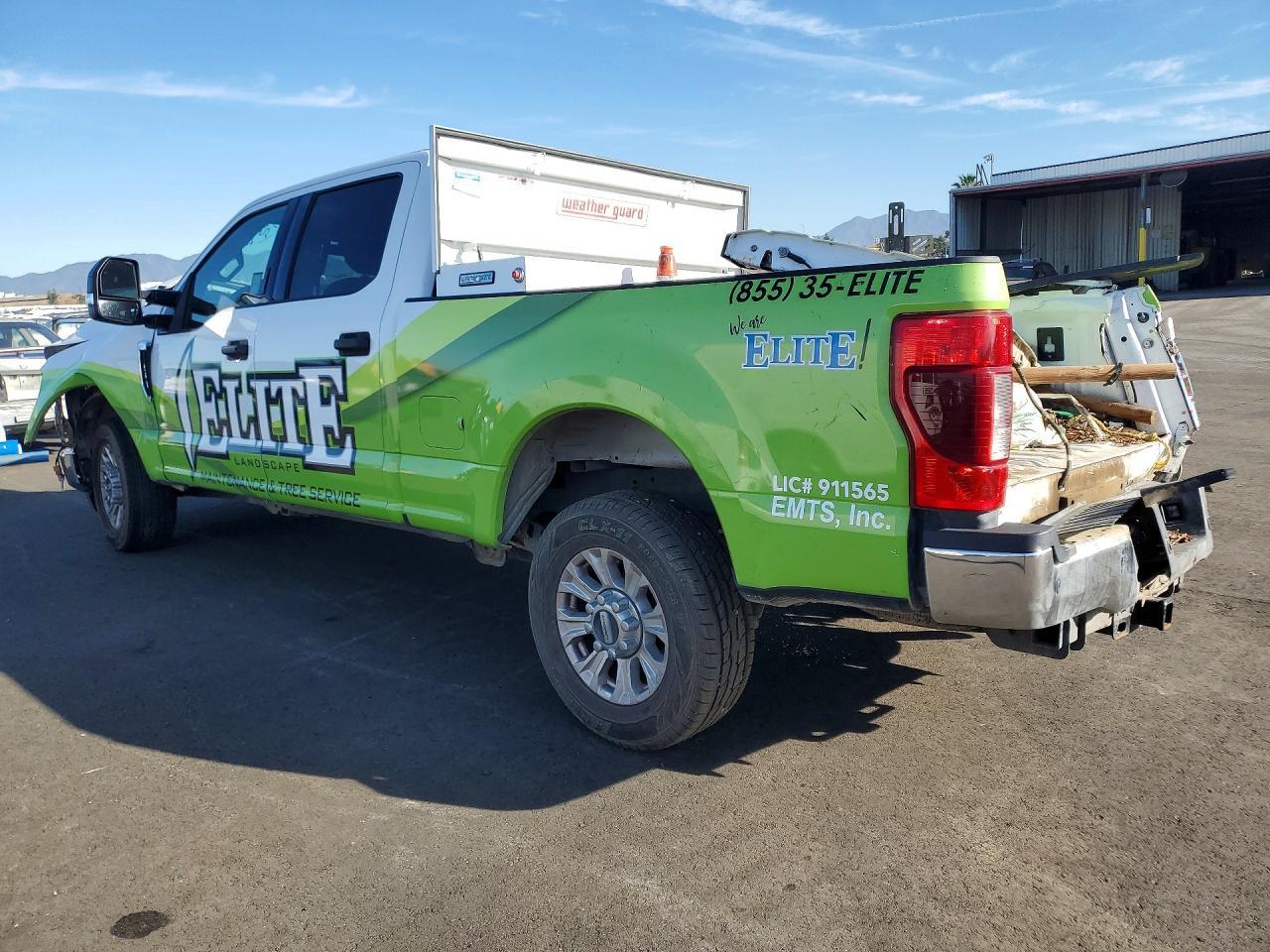 2022 Ford F250 Super Duty - Фото 2