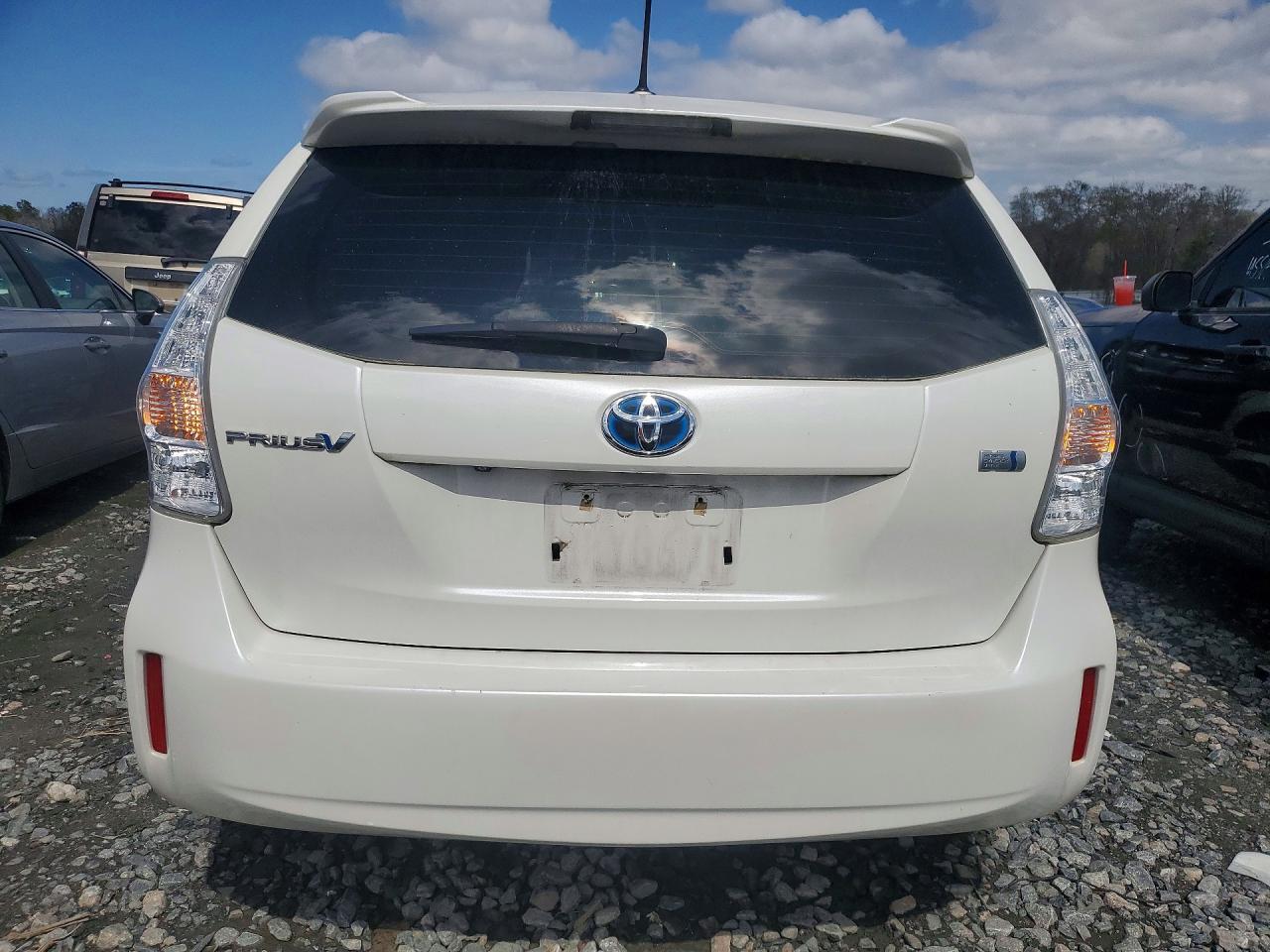 2013 Toyt Prius V - Фото 6