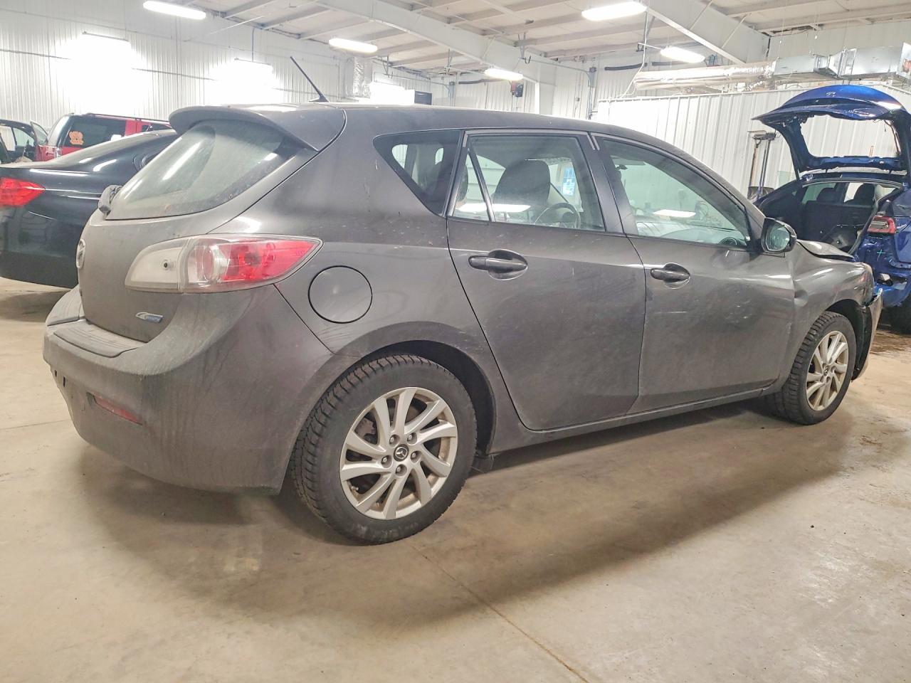 2013 Mazda 3 I - Image 3