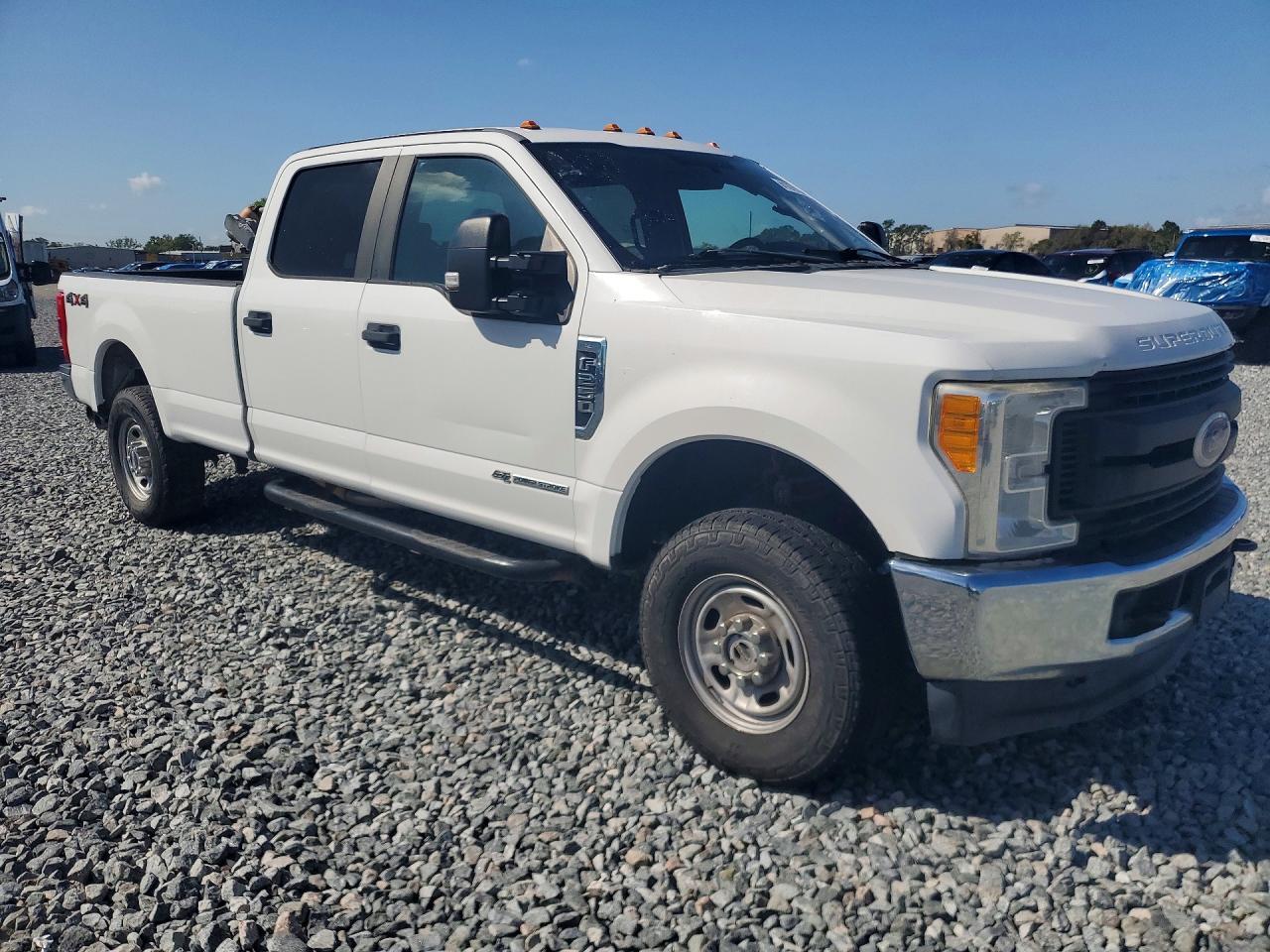 2017 Ford F250 Super Duty - Фото 4