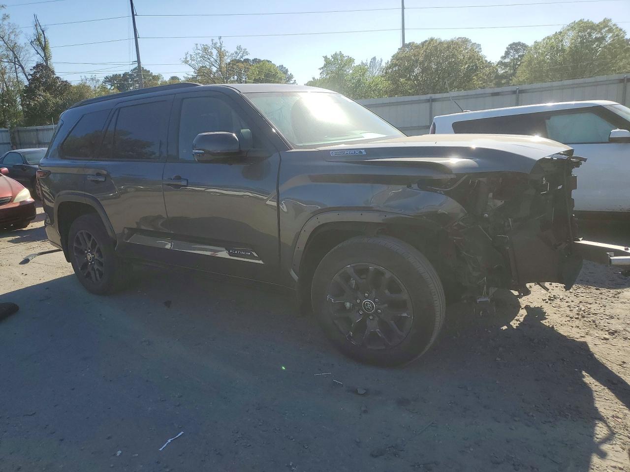 2023 Toyota Sequoia Platinum - Фото 4