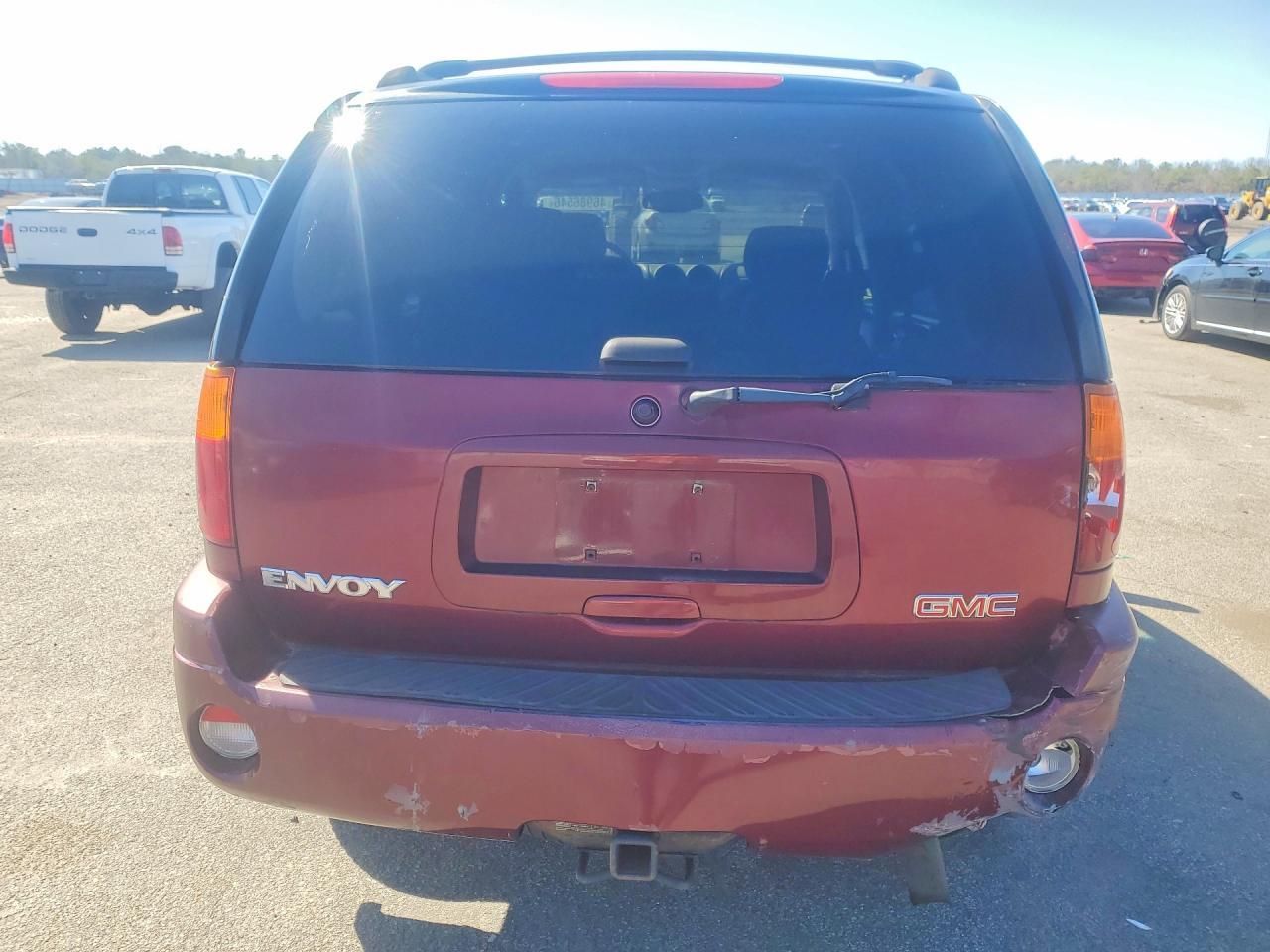 2003 GMC Envoy - Фото 6