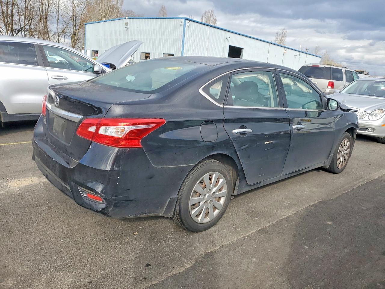 2017 Nissan Sentra S - Фото 3