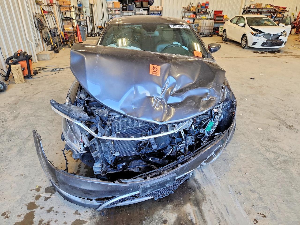 2015 Chrysler 200 C - Image 5