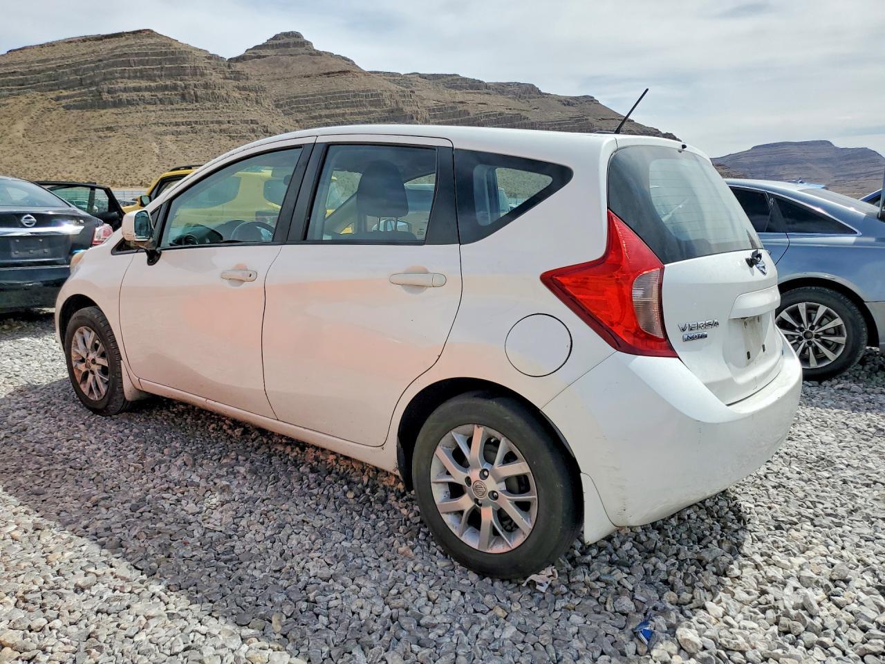 2016 Nissan Versa Note Sv - Фото 2