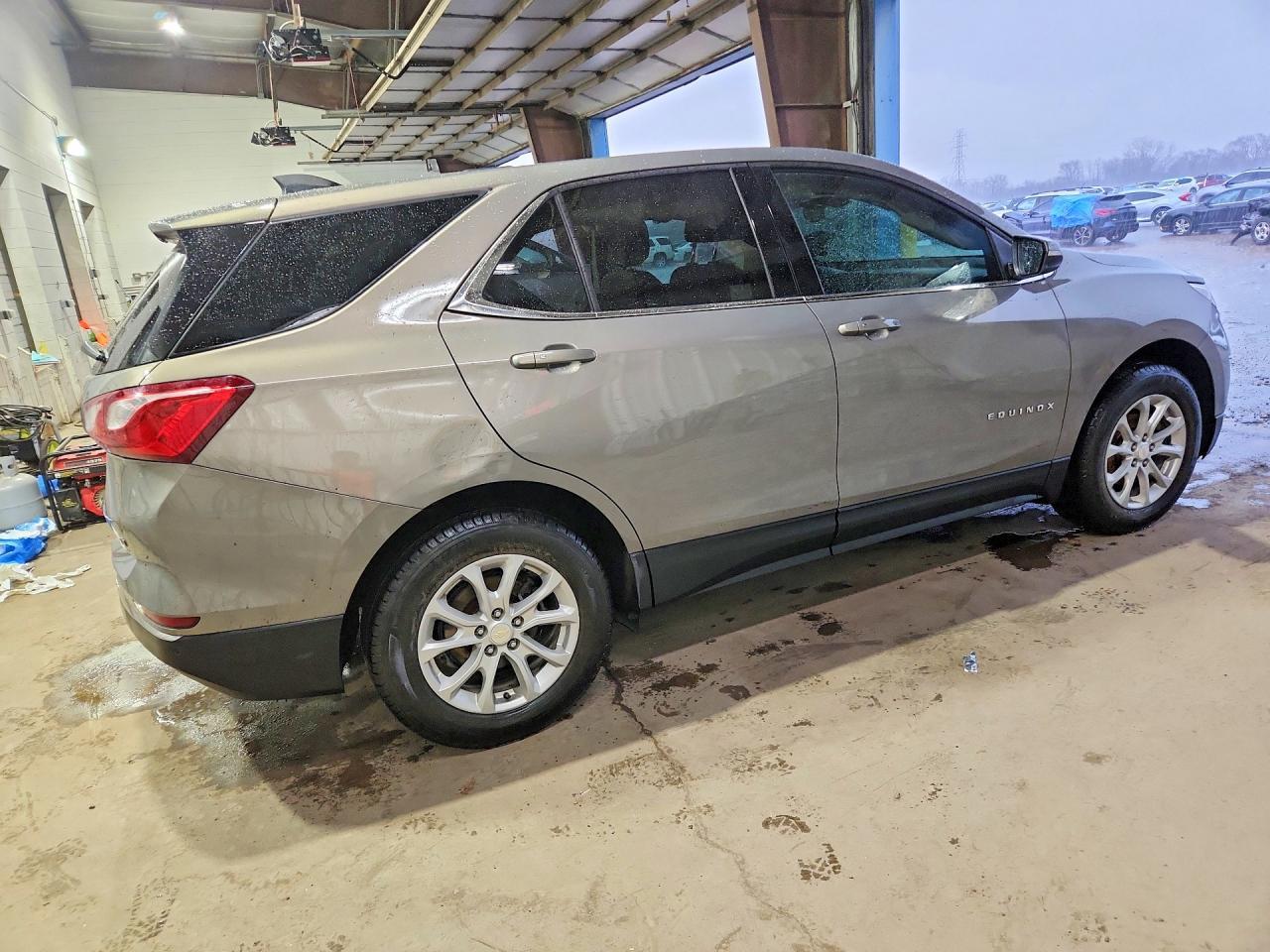 2018 Chevrolet Equinox Lt - Image 3