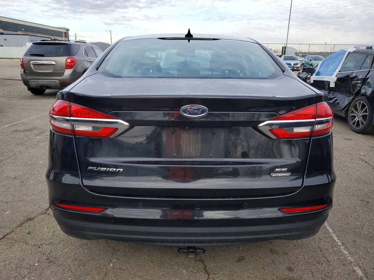 2020 Ford Fusion Se - Фото 6