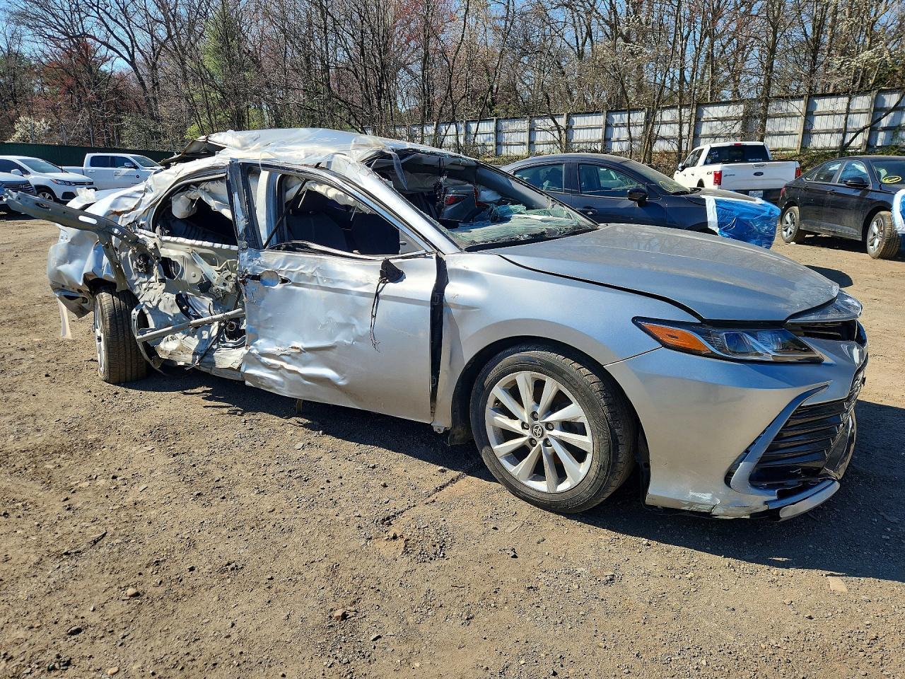 2022 Toyota Camry Le - Image 4