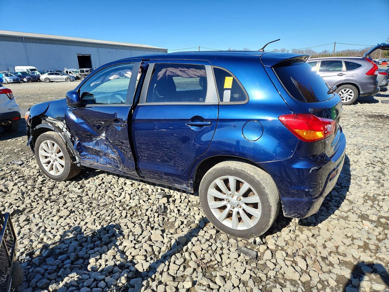 2011 Mitsubishi Outlander Sport Se - Image 2