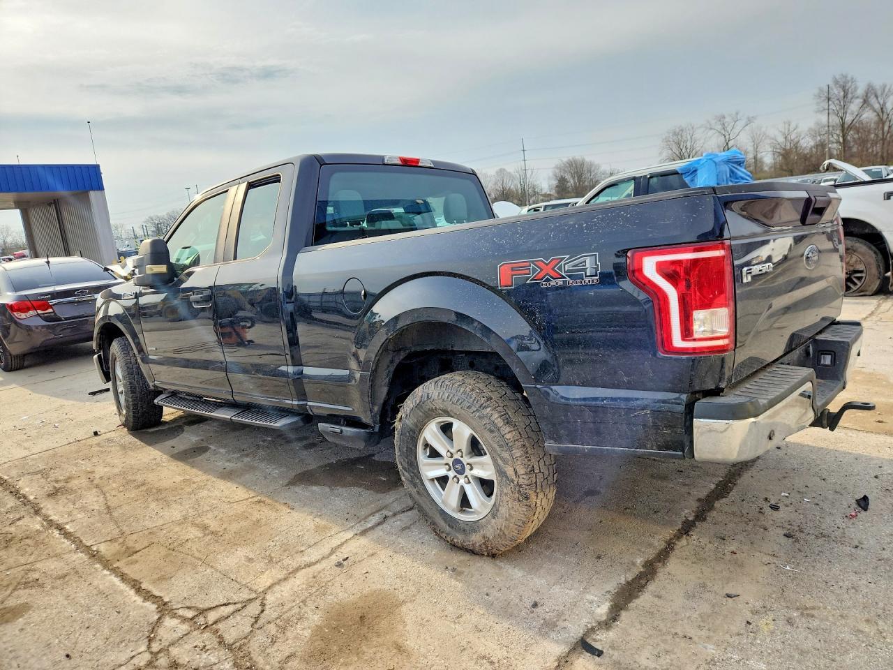 2015 Ford F150 Super Cab - Фото 2