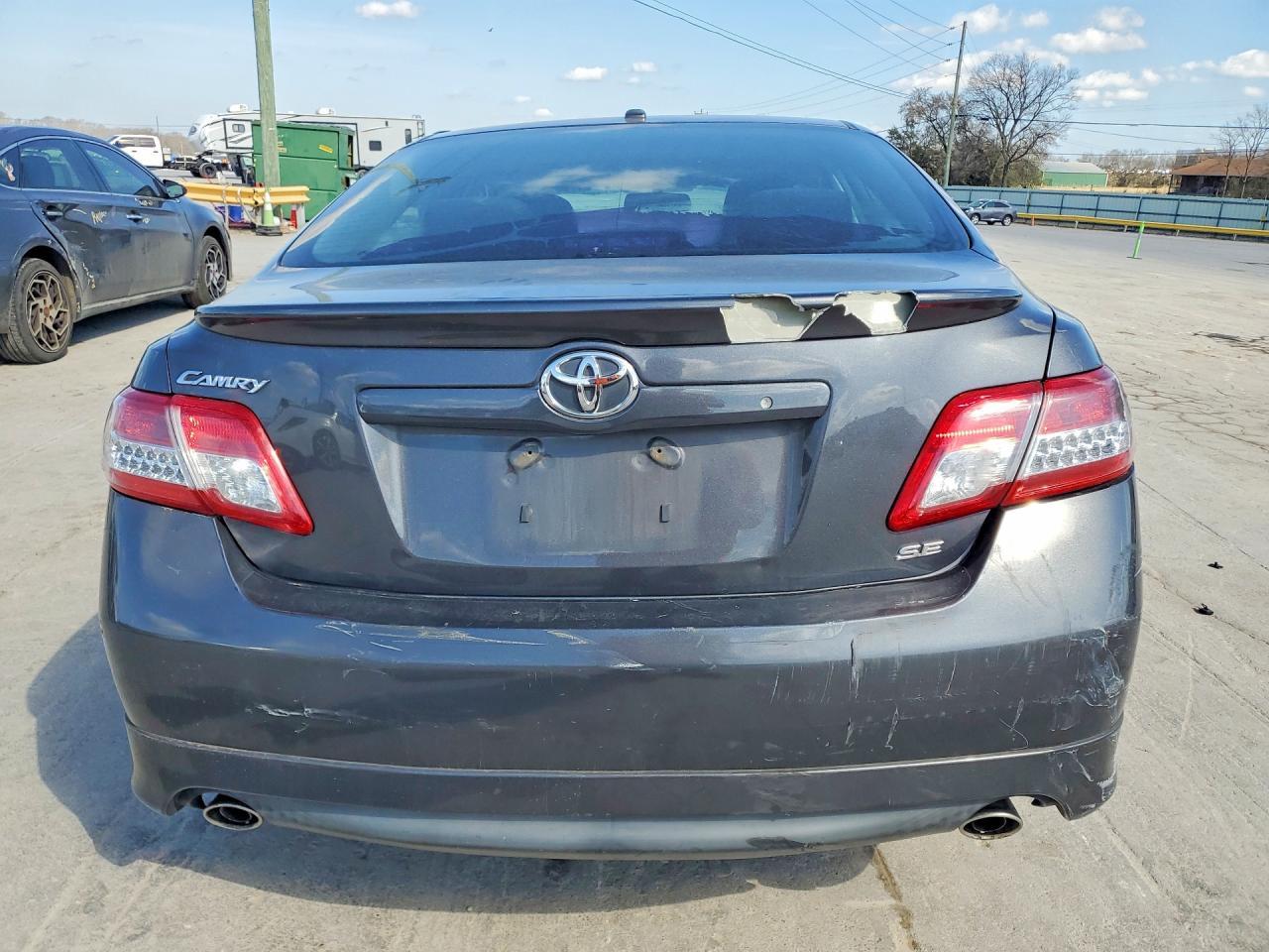 2011 Toyota Camry Se - Фото 6