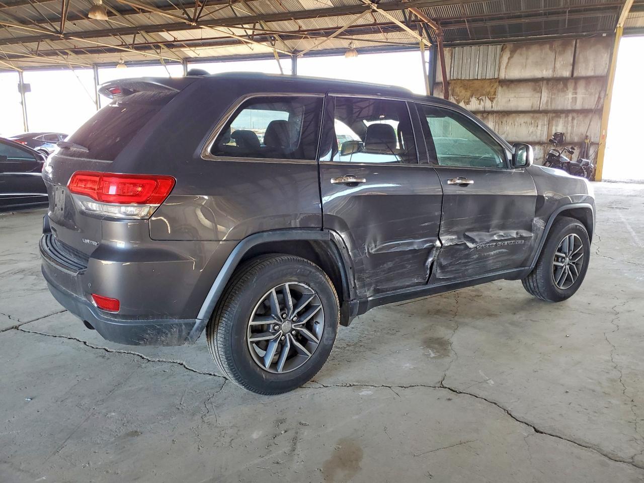 2017 Jeep Grand Cherokee Limited - Image 3