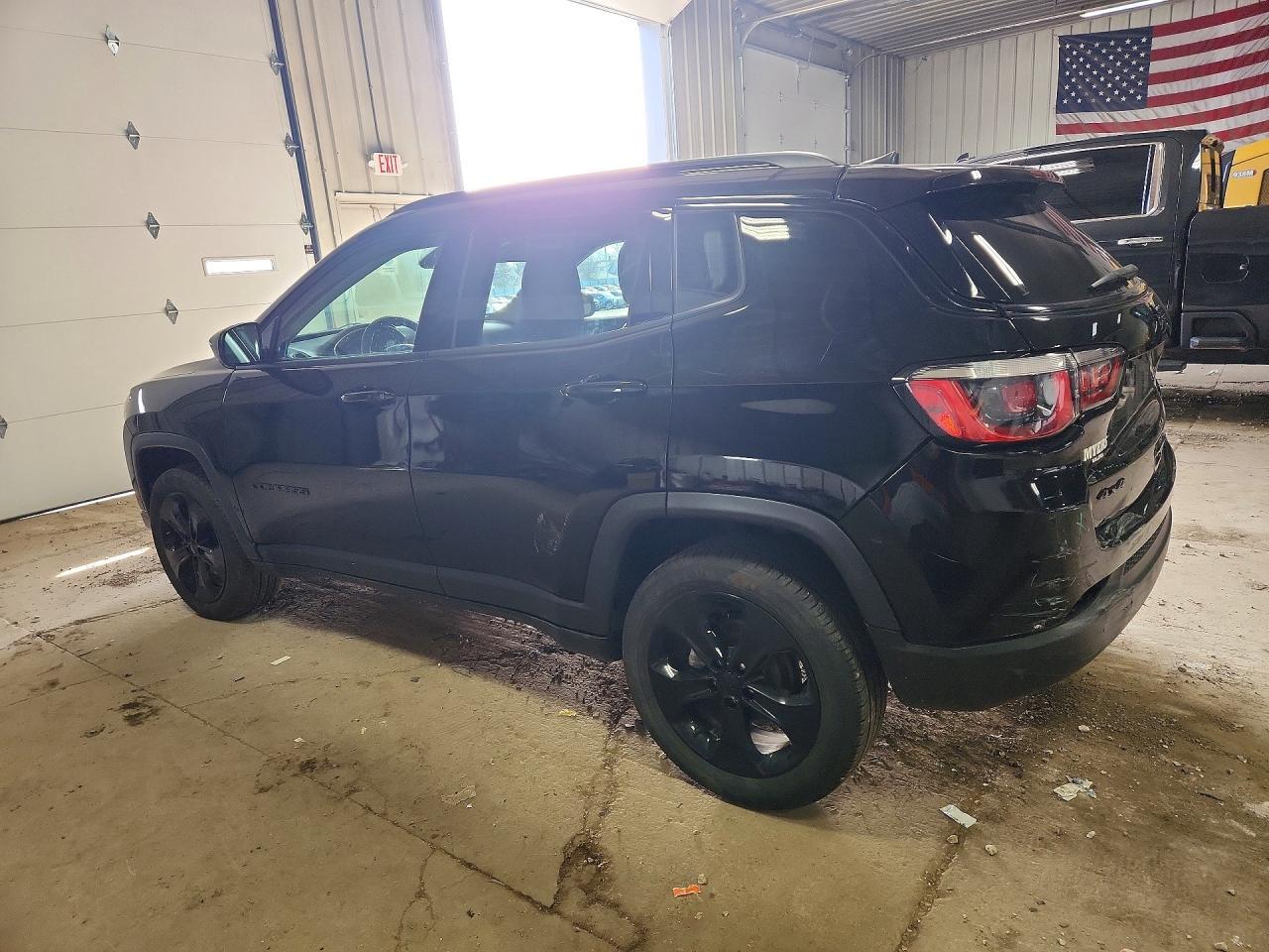 2020 Jeep Compass Latitude - Фото 2
