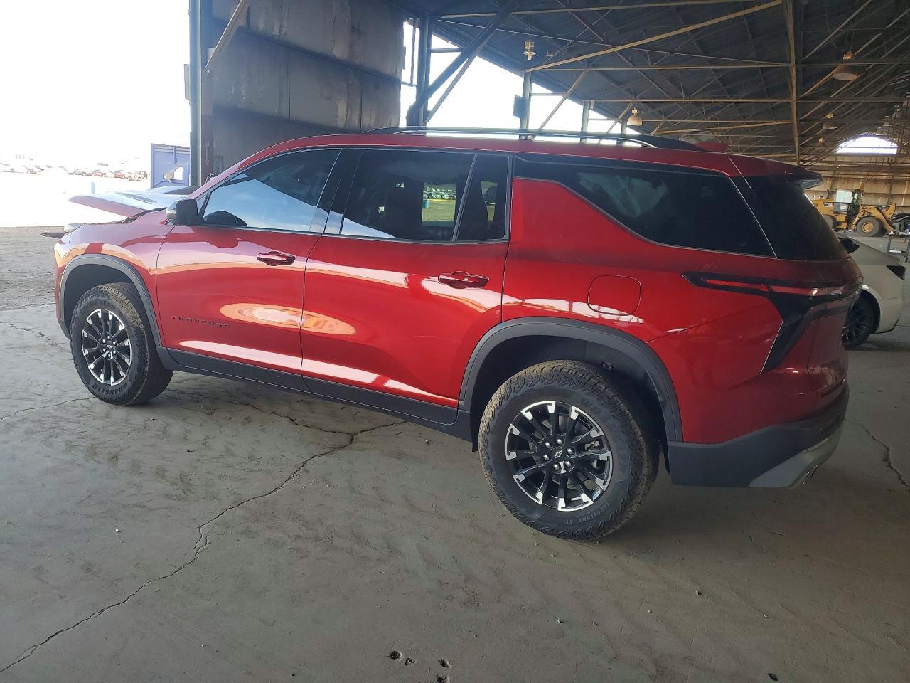 2025 Chevrolet Traverse Z71 - Фото 2