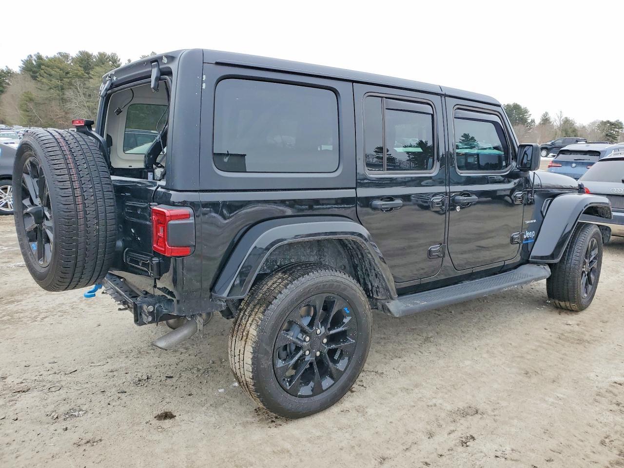 2023 Jeep Wrangler Sahara 4Xe - Image 3