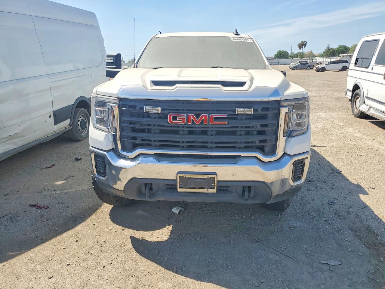 2022 GMC Sierra C2500 Heavy Duty - Image 5