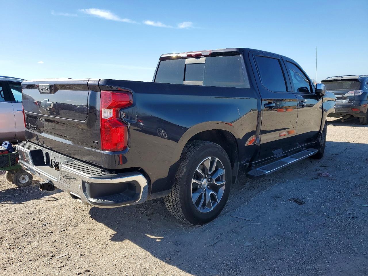 2024 Chevrolet Silverado K1500 Lt - Image 3