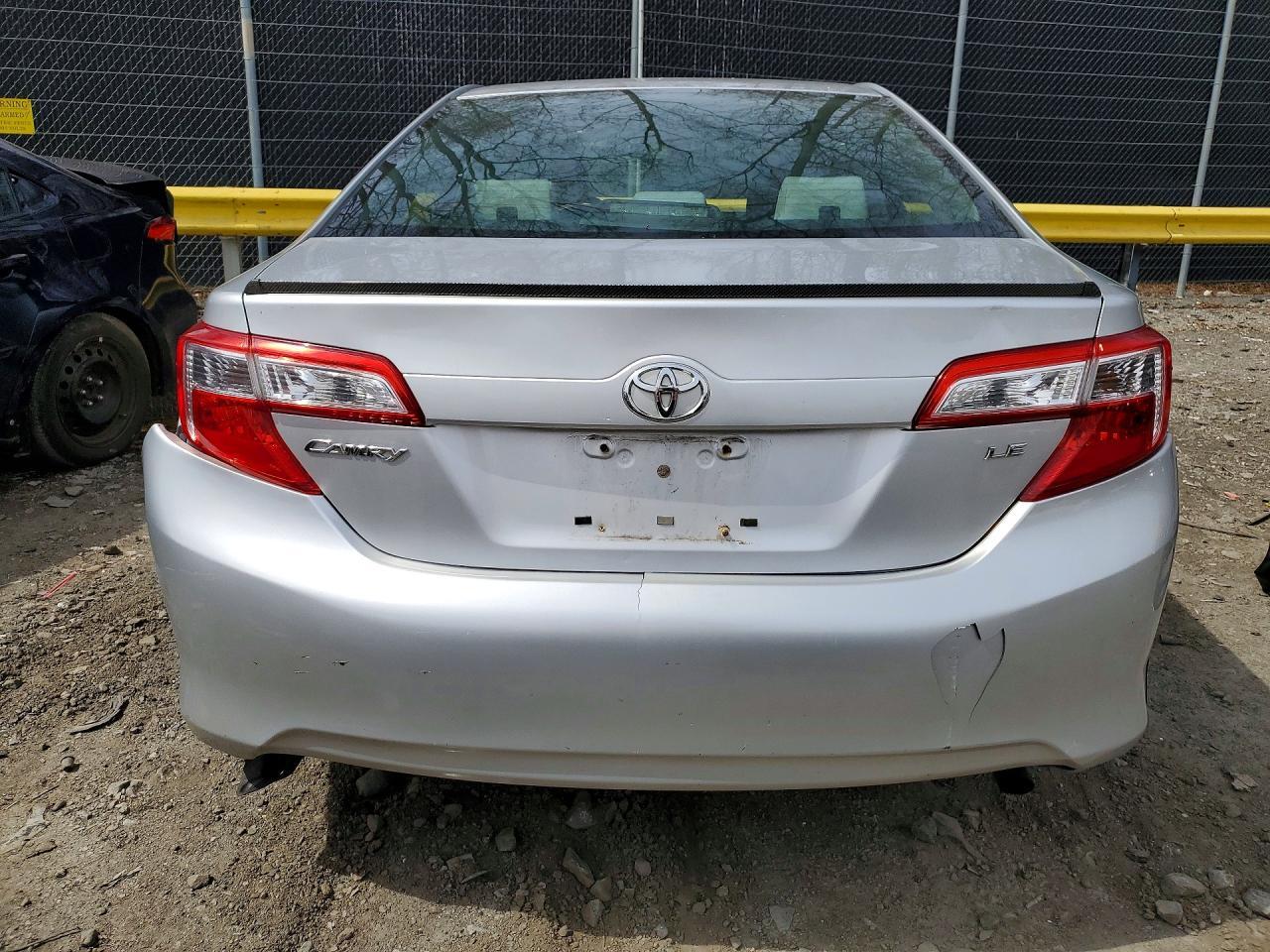 2012 Toyota Camry - Image 6