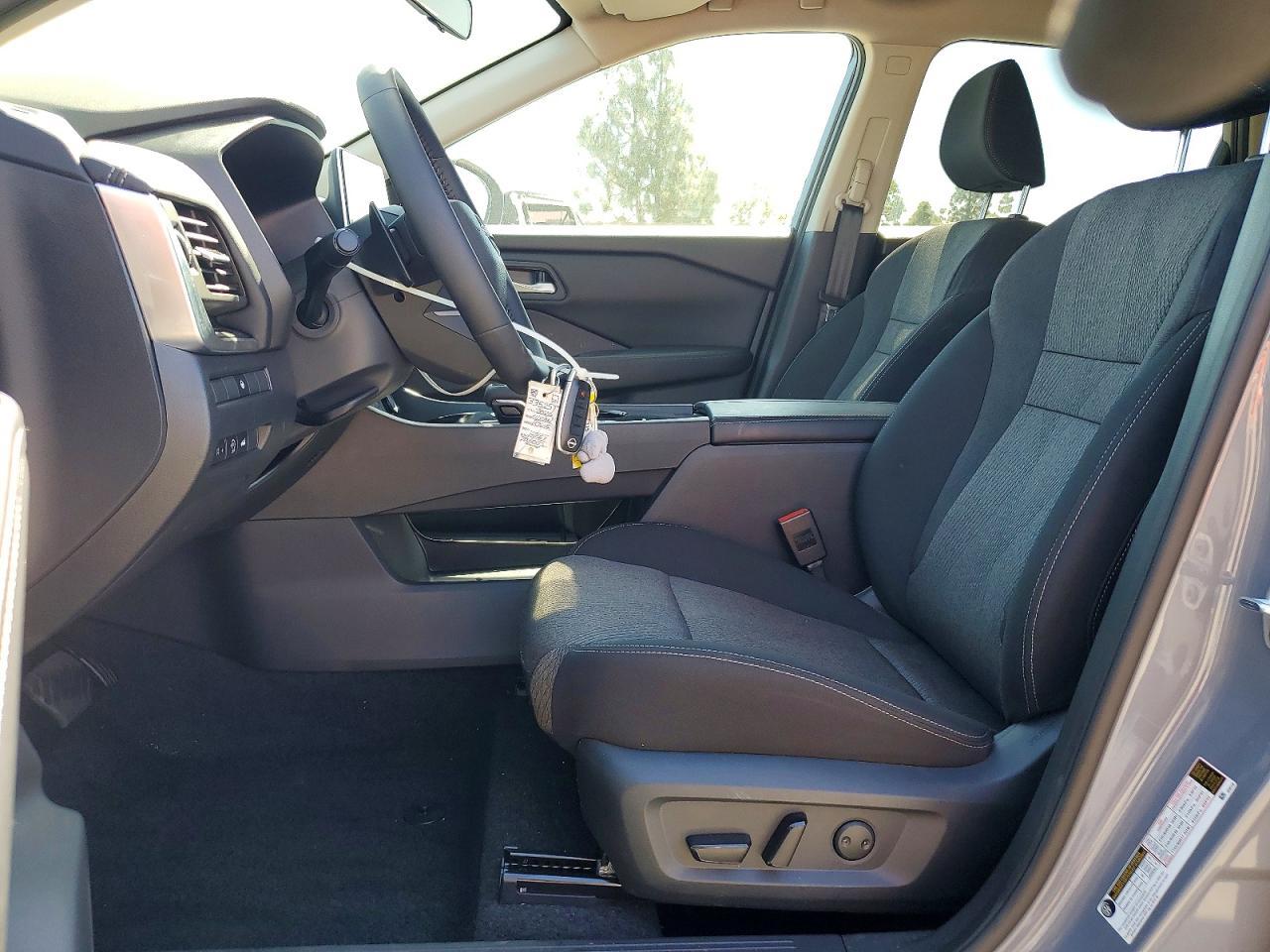 2026 Nissan Rogue Sv - Image 7