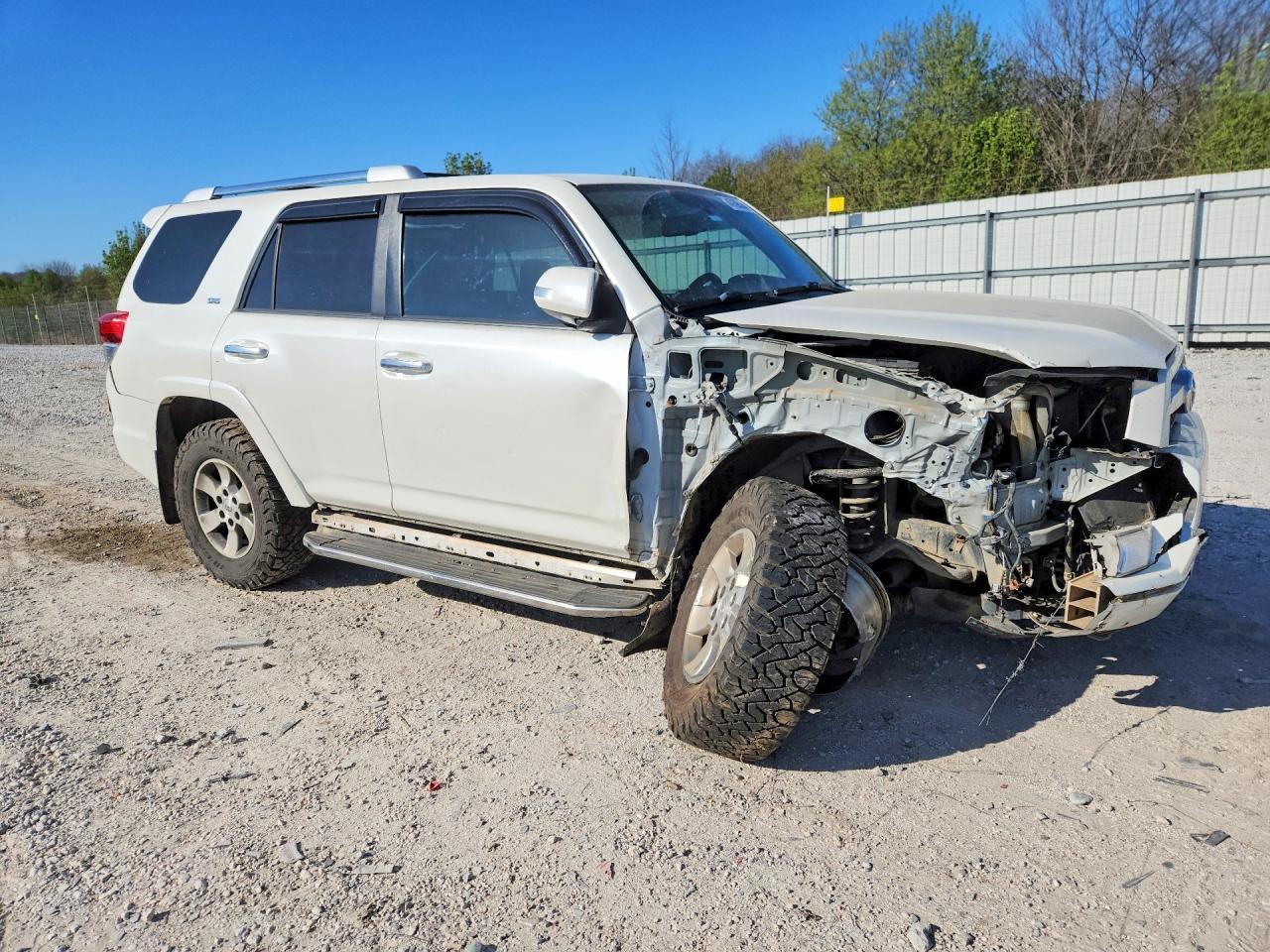 2013 Toyota 4Runner Sr5 - Image 4