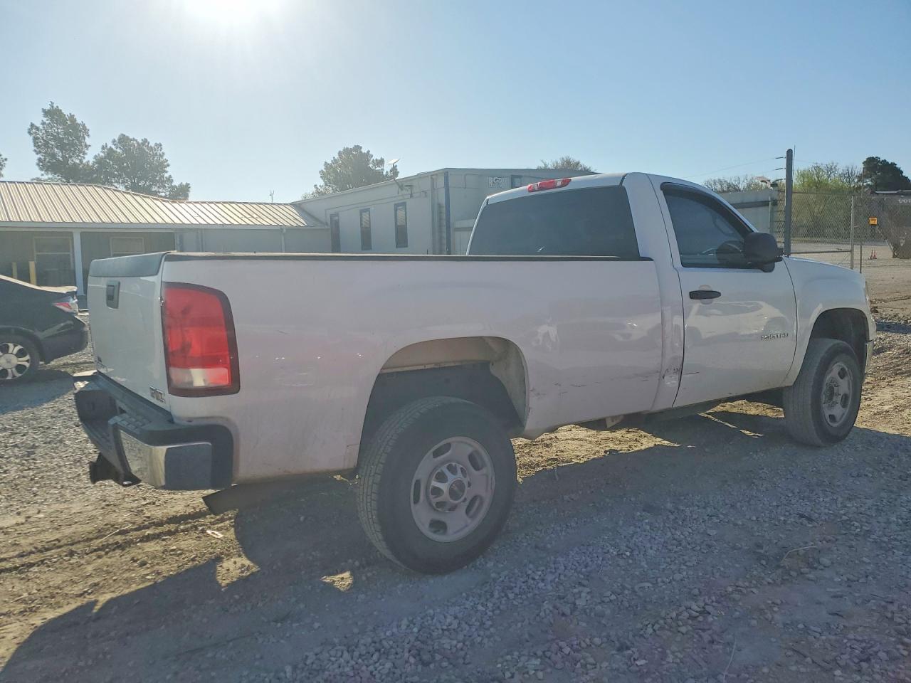 2011 GMC Sierra C2500 Heavy Duty - Image 3