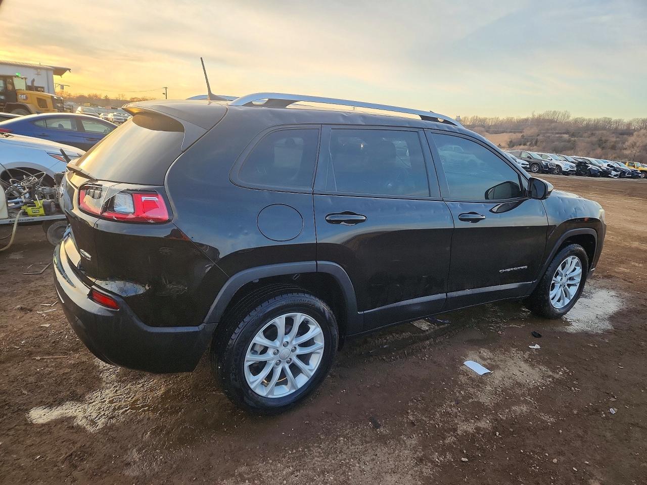 2021 Jeep Cherokee Latitude - Фото 3
