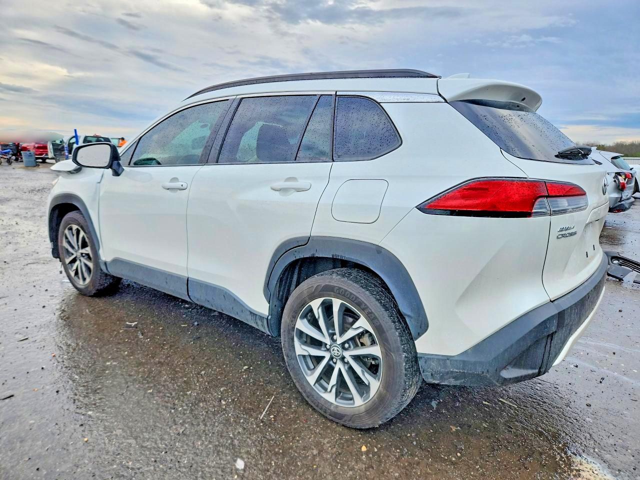2024 Toyota Corolla Cross Xle - Фото 2