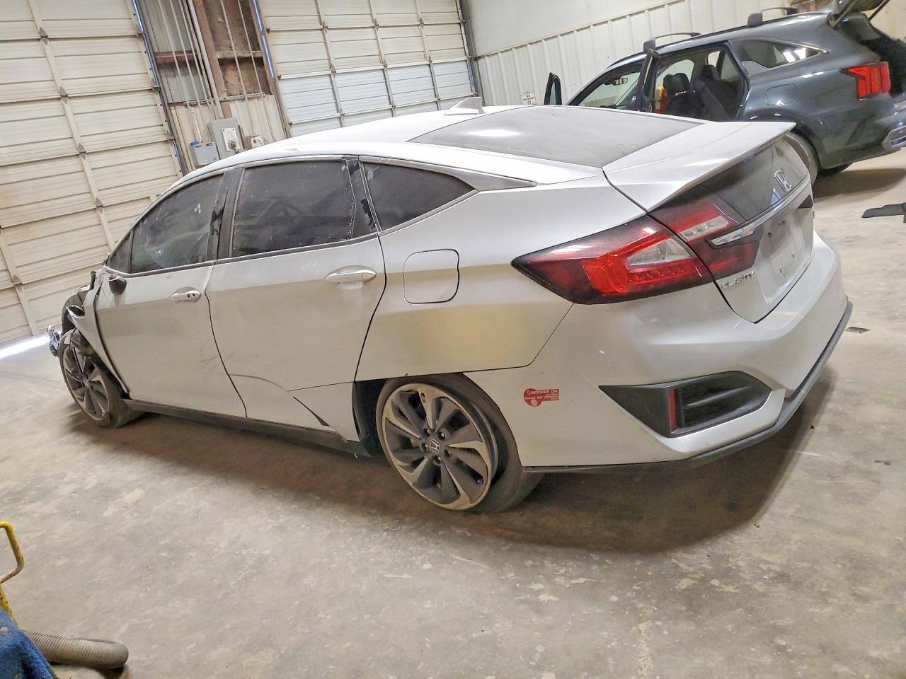 2018 Honda Clarity Touring - Фото 2