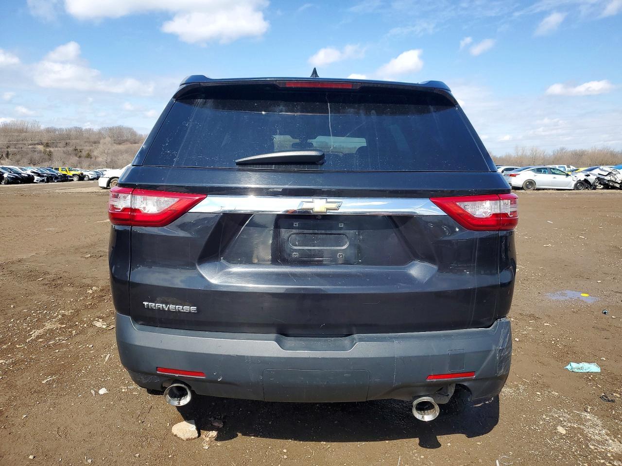 2018 Chevrolet Traverse Ls - Фото 6