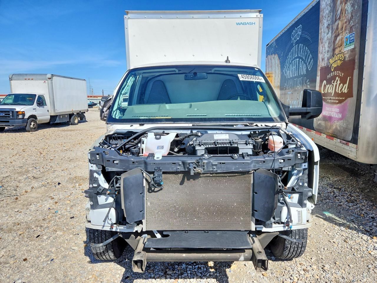 2023 Chevrolet Express G3500 Box Truck - Фото 5
