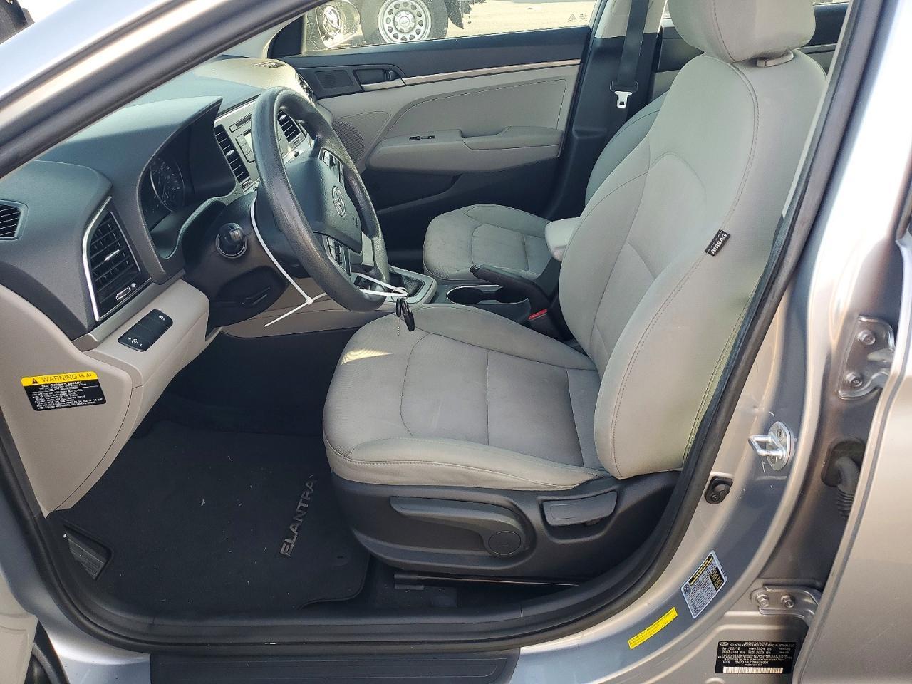 2017 Hyundai Elantra Se - Фото 7