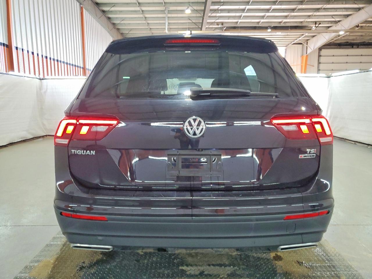 2018 Volkswagen Tiguan S - Фото 6