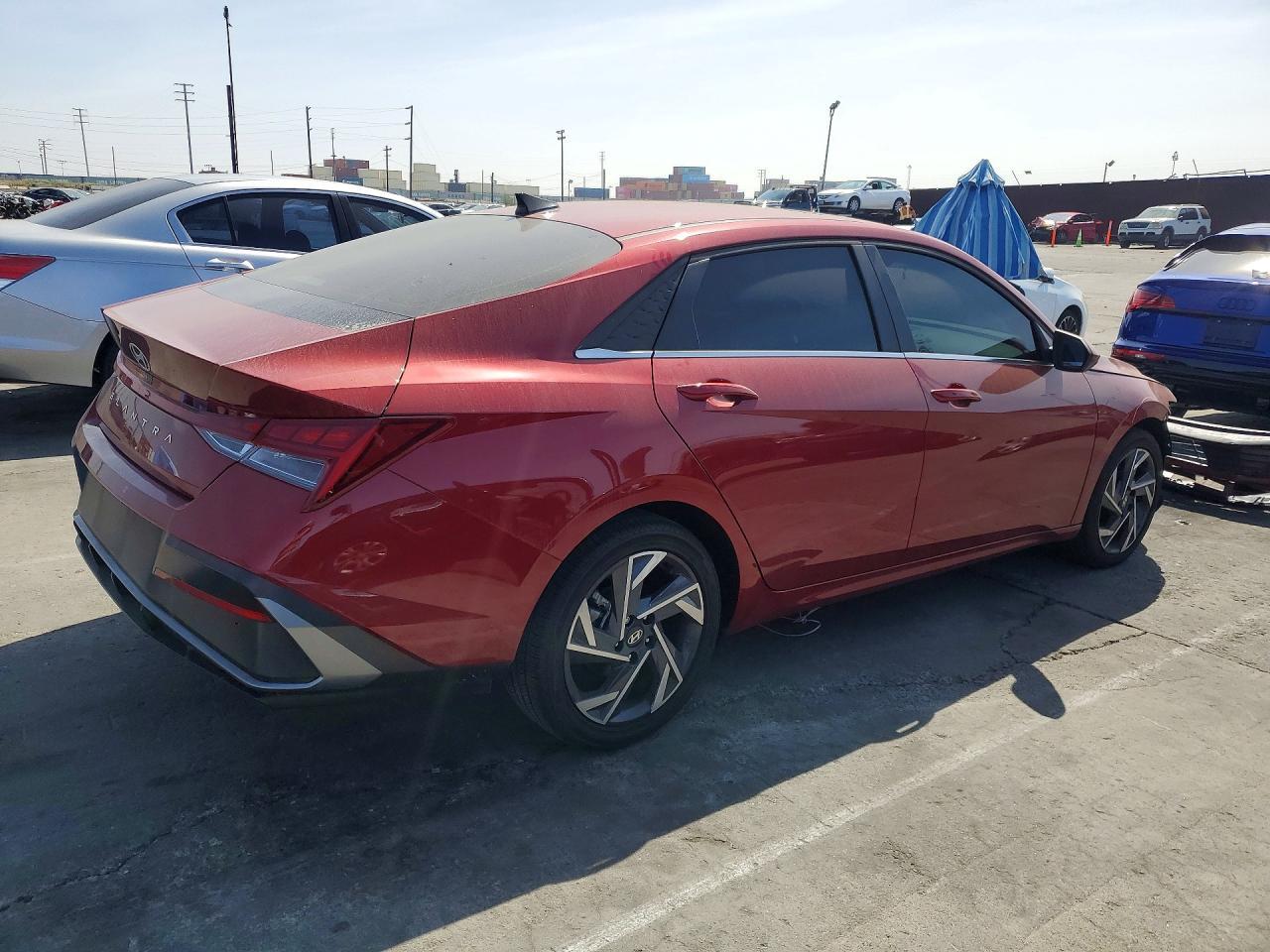 2025 Hyundai Elantra Sel Convenience - Image 3