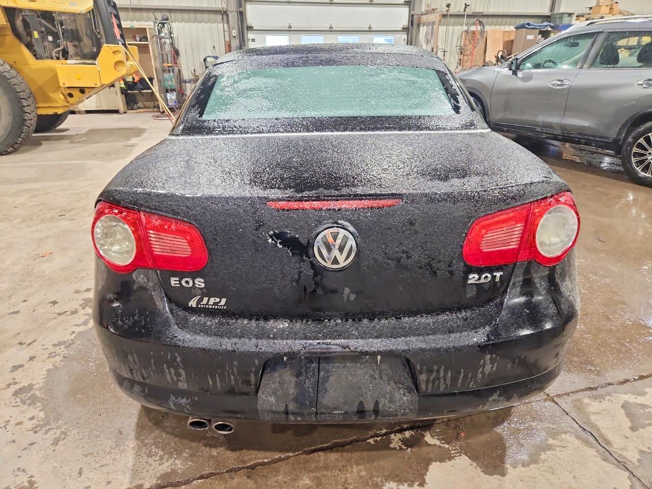 2007 Volkswagen Eos 2.0T Luxury - Image 6