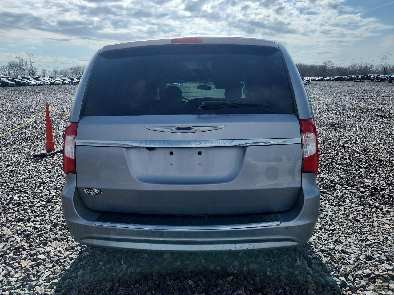 2015 Chrysler Town & Country Touring - Фото 6