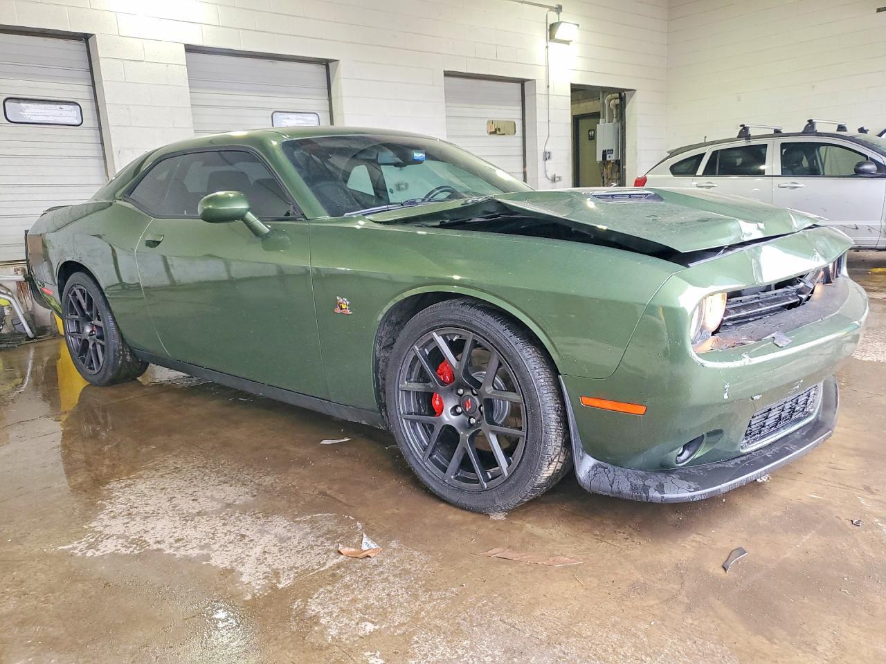 2018 Dodge Challenger R - Image 4