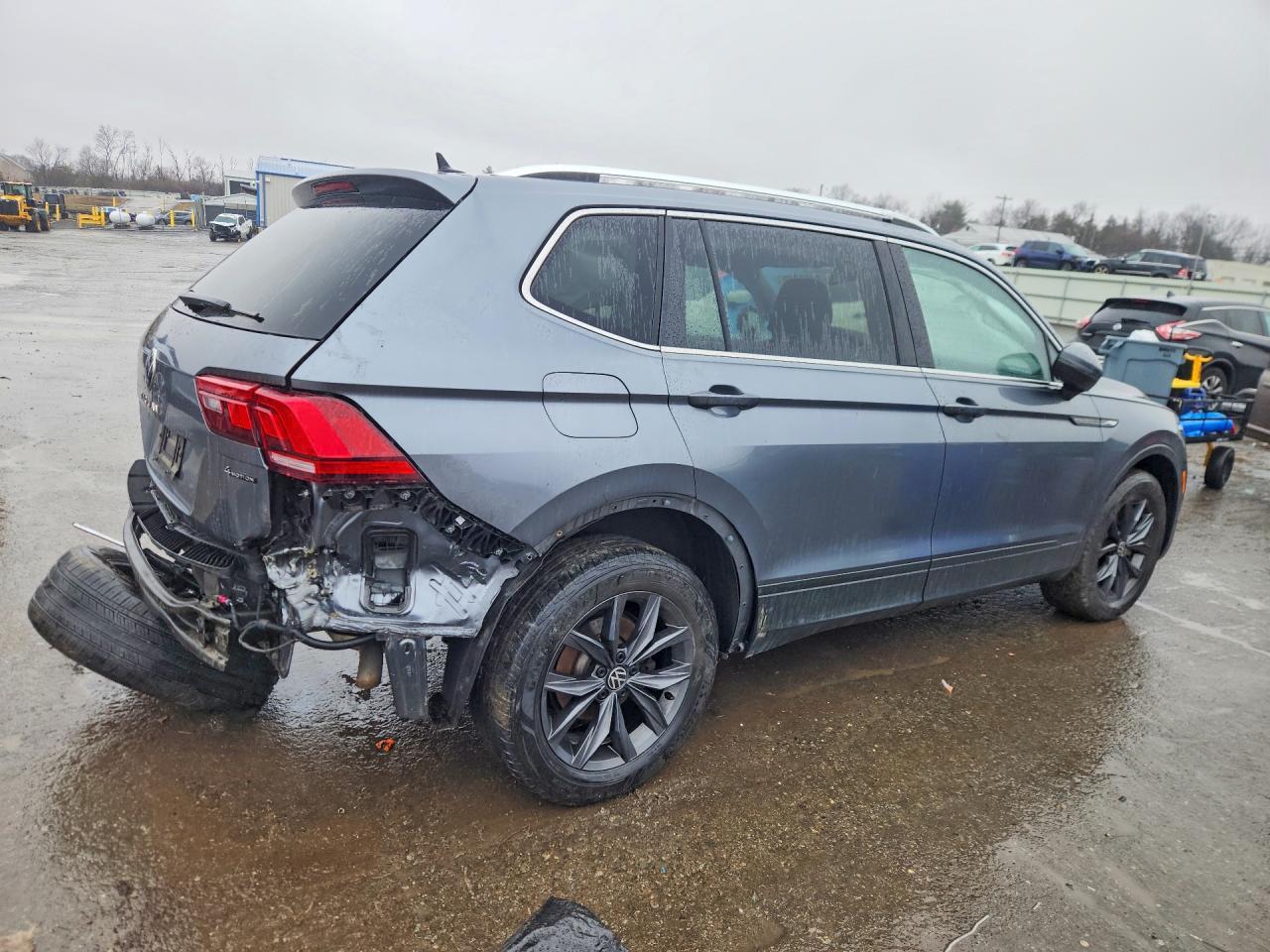 2023 Volkswagen Tiguan Se - Фото 3