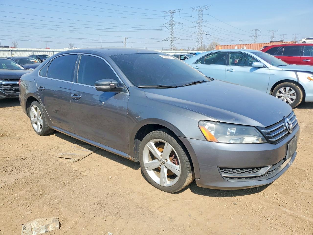 2013 Volkswagen Passat Se - Image 4