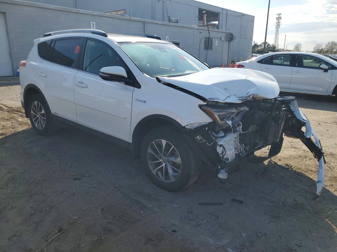 2017 Toyota Rav4 Hybrid Xle - Image 4