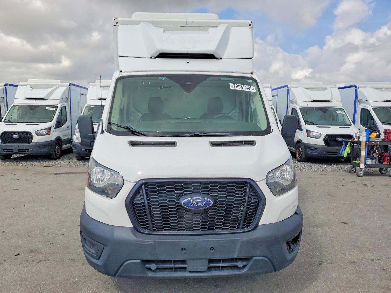 2020 Ford Transit Delivery Truck - Image 5