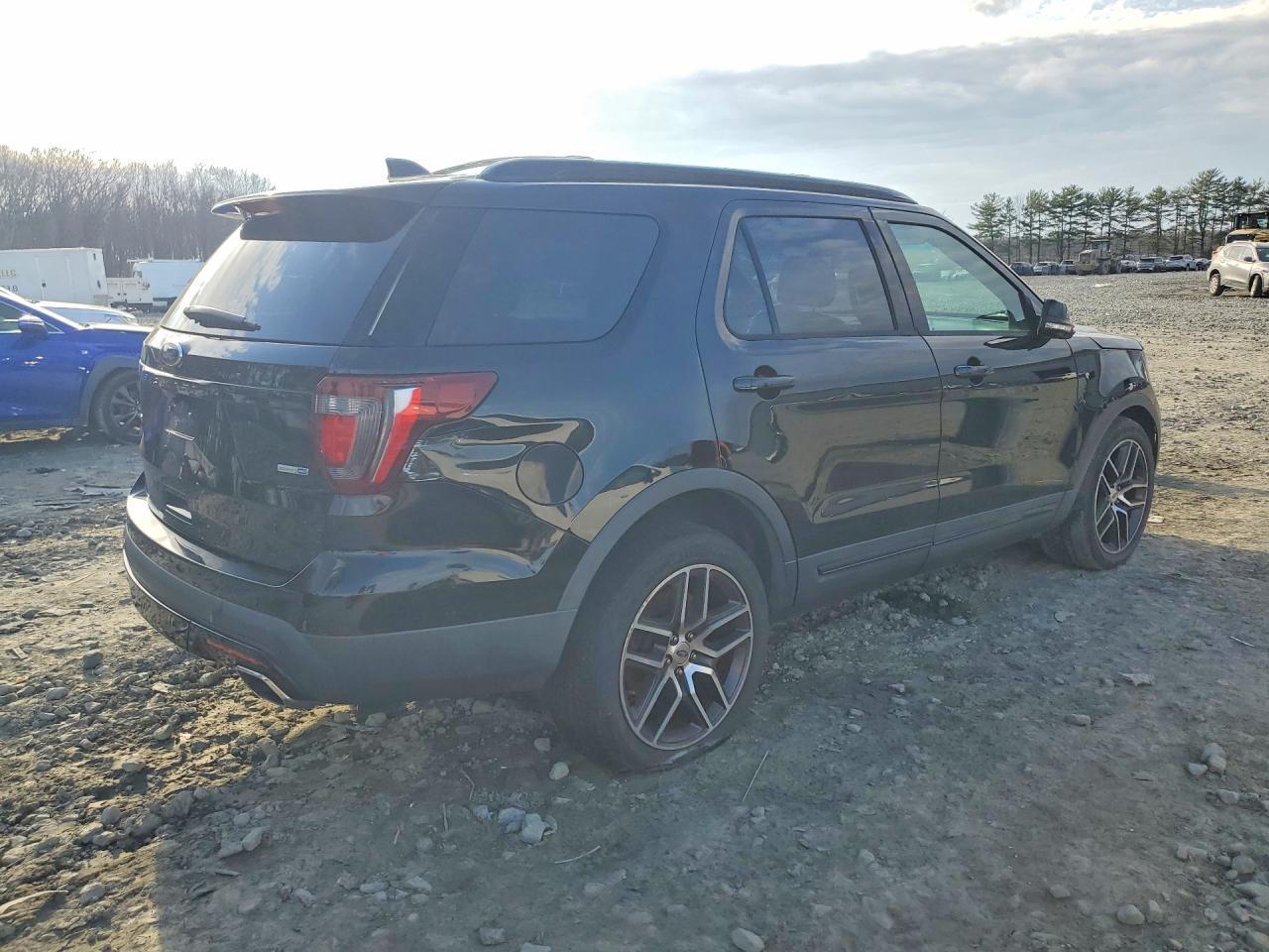 2016 Ford Explorer - Фото 3
