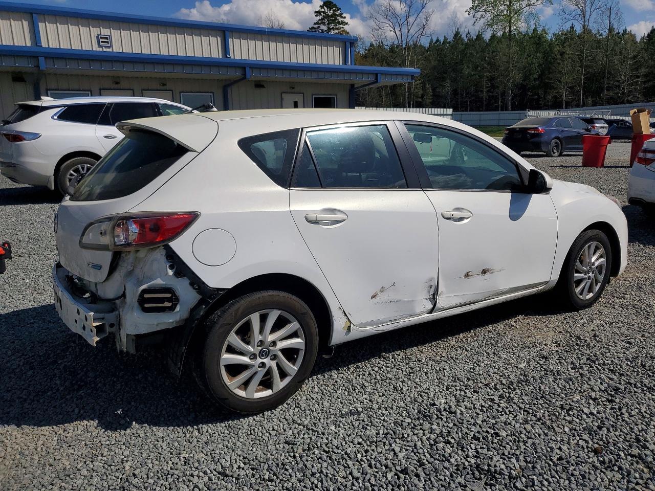 2013 Mazda 3 I - Image 3