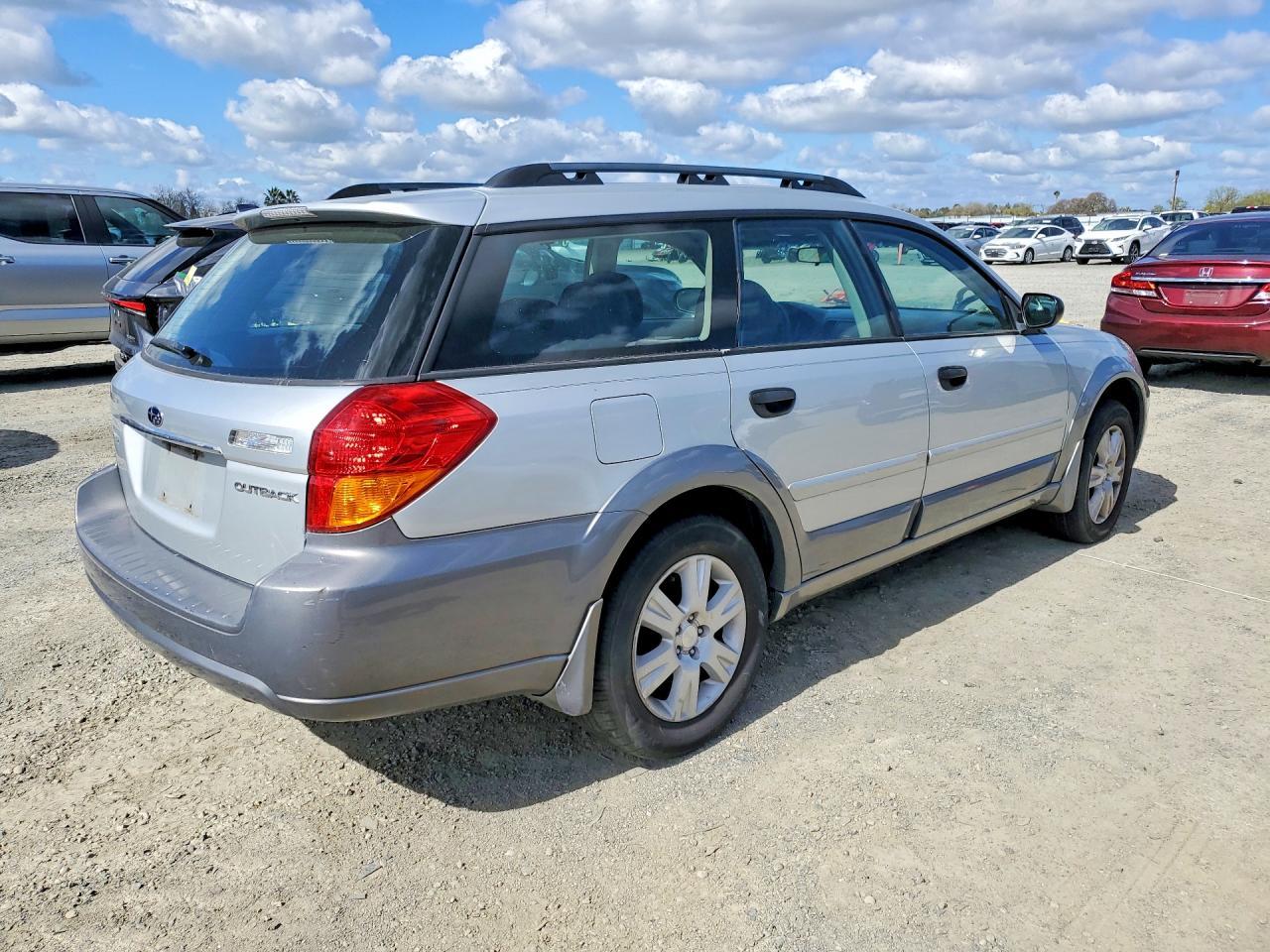 2005 Subaru Legacy Outback 2.5I - Фото 3