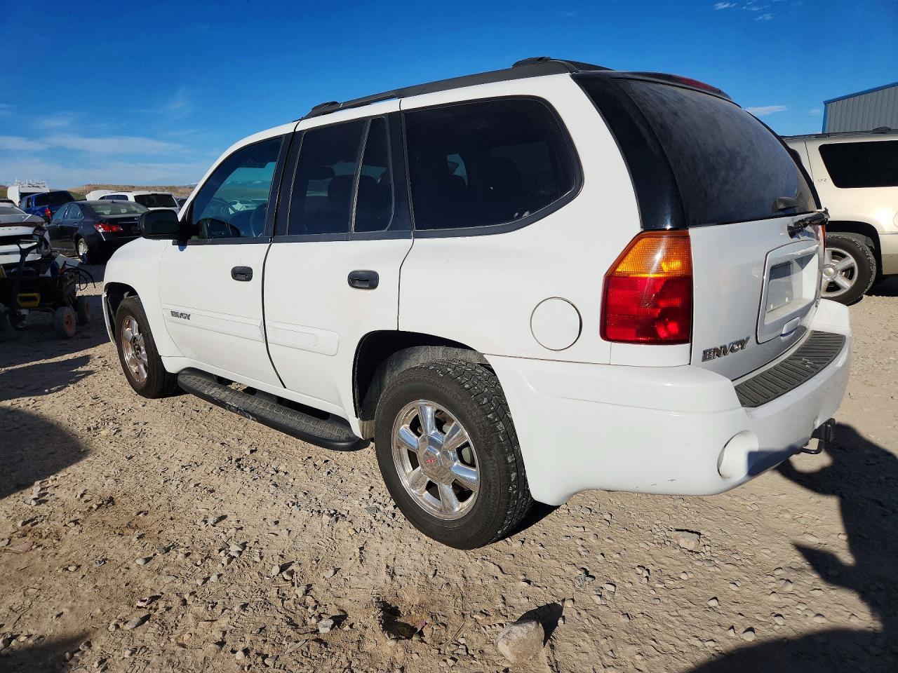 2004 GMC Envoy - Фото 2